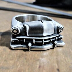 Handgefertigter Ring mit Frontmotiv des Chevrolet Bel Air 1954 – stylischer Vintage-Schmuck für Rock’n’Roll-Fans