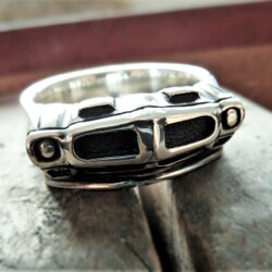Handgearbeiteter 925 Silberring inspiriert vom Pontiac Formula – starker Auto-Schmuck, auch in Gold machbar