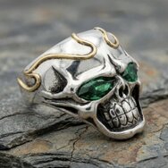 Skull Ring Totenkopf Silber Biker Schmuck Aventurin grün Augen Gold Akzente massiv Herrenring Rocker